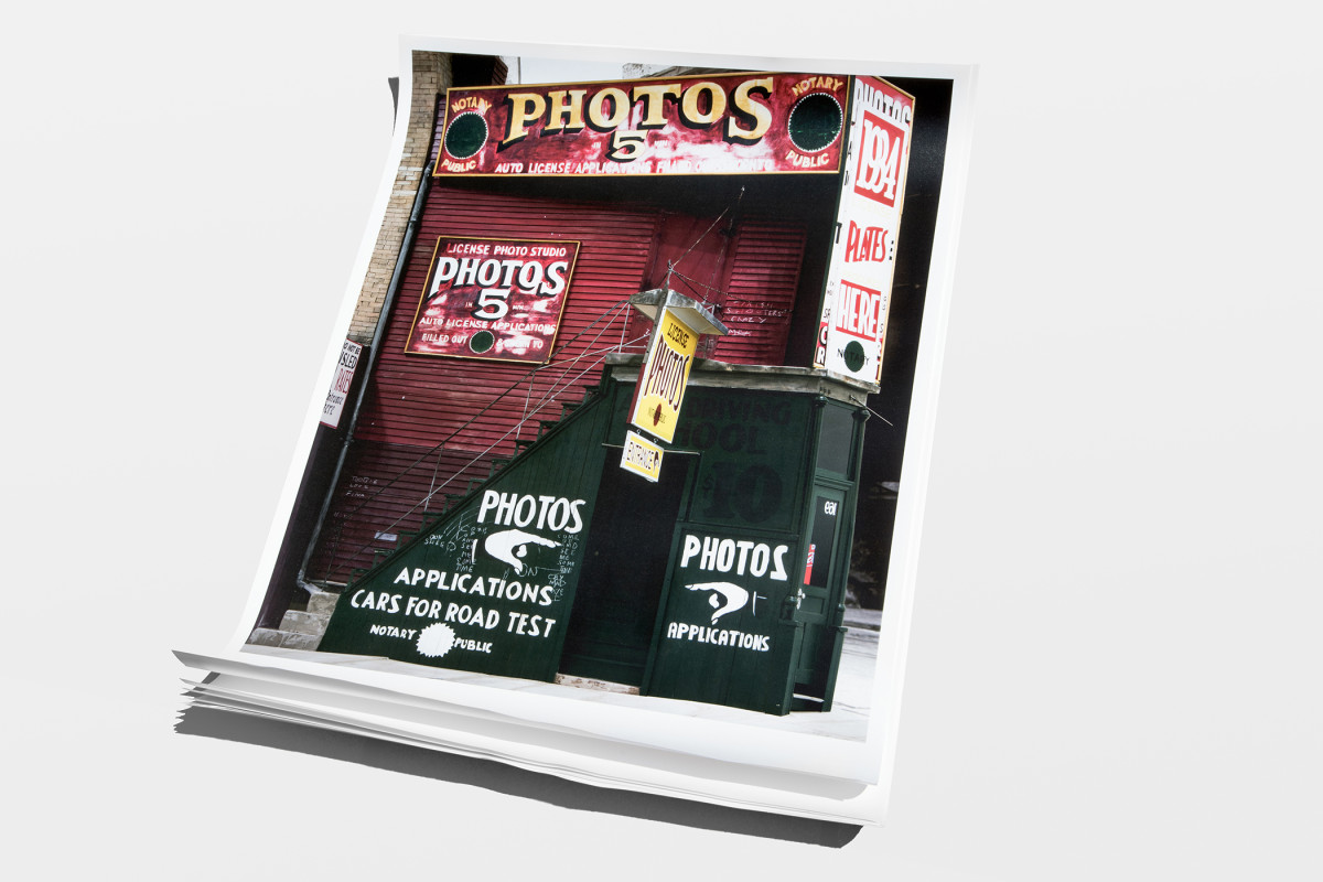 License Color Photo Studio, poster (300 exemplaires),  60x85 cm, impression offset, Fedrigoni Symbol Tatami 170gr, Poursuite Éditions 2019